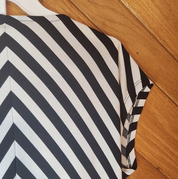 Worthington small stretch cinched waist black and white striped v neck blouse - Picture 12 of 12
